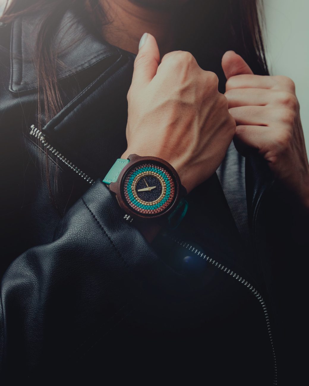 Montres en cuir et en bois, montres faits main au Québec